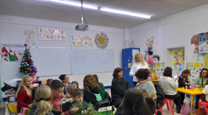 Предновогодишна работилница во нашата училница.